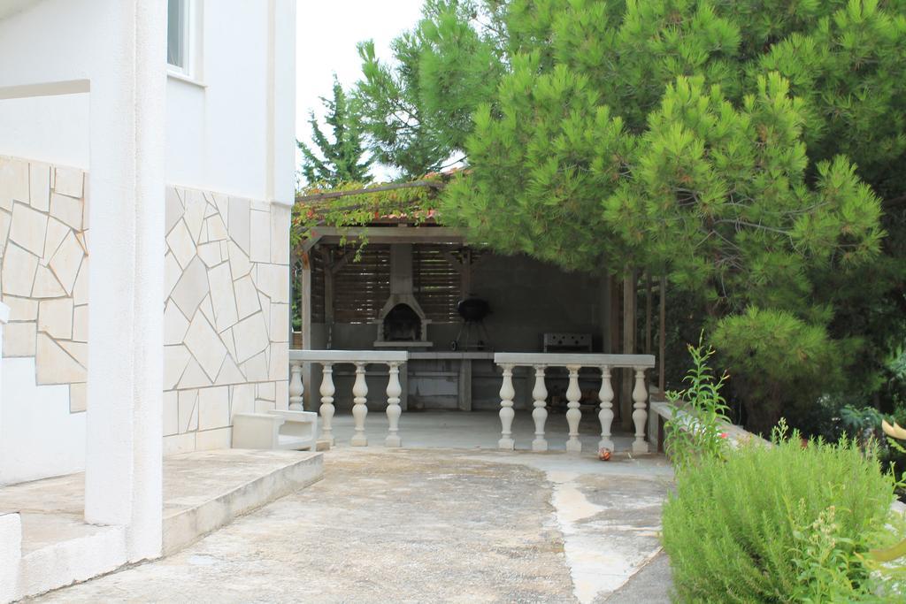 Villa Ivona Рогозница Экстерьер фото